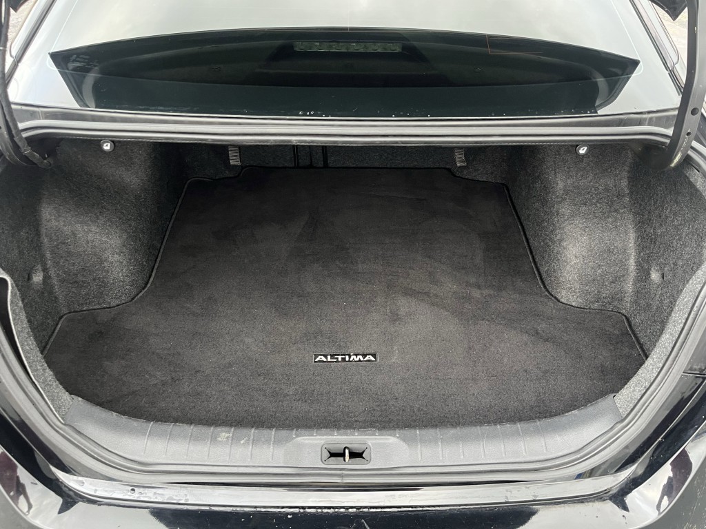 2021 Nissan Altima Image 12