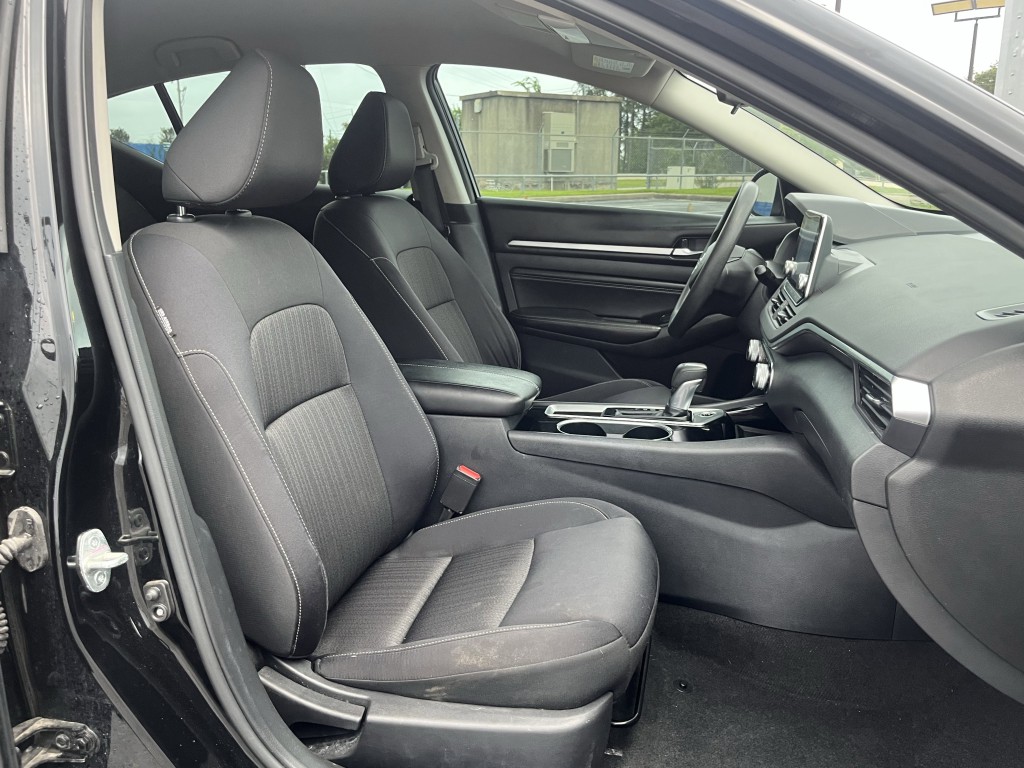 2021 Nissan Altima Image 29