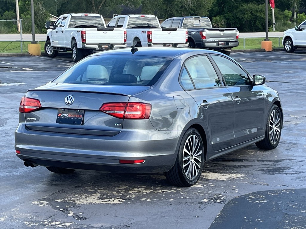 2015 Volkswagen Jetta Image 8