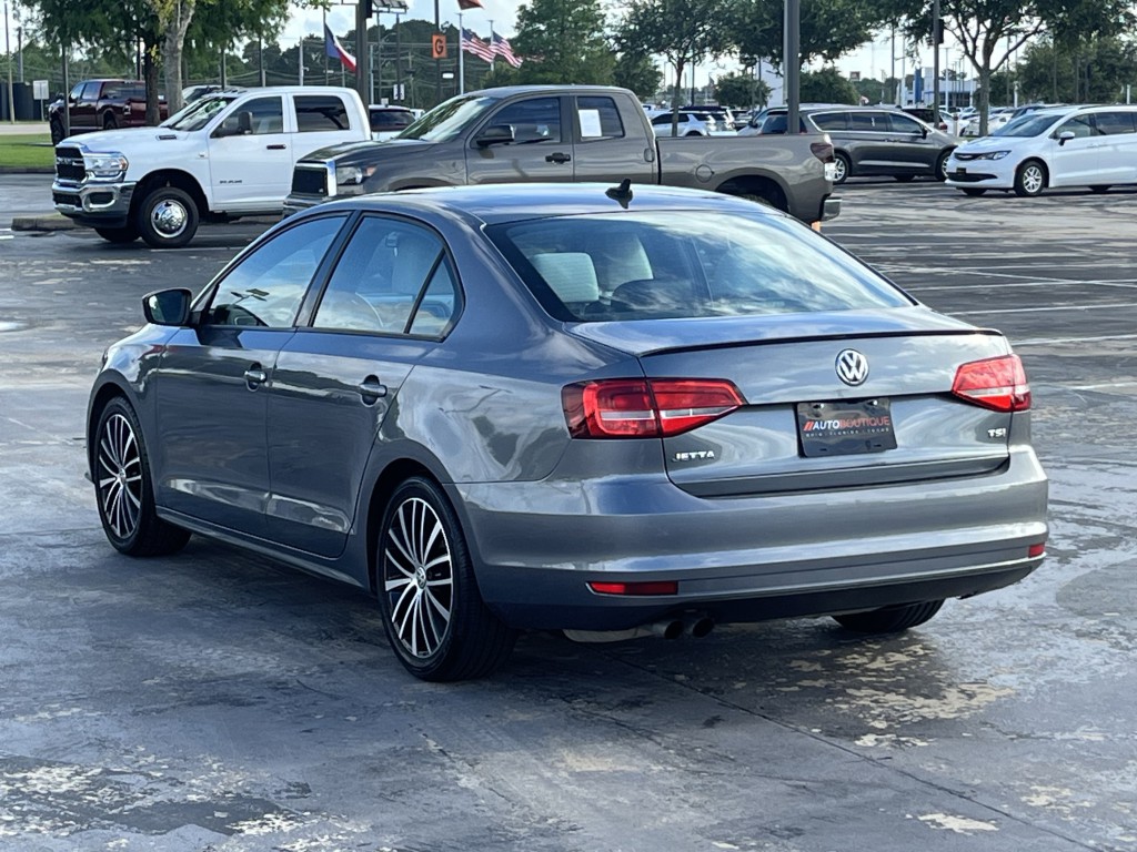 2015 Volkswagen Jetta Image 9