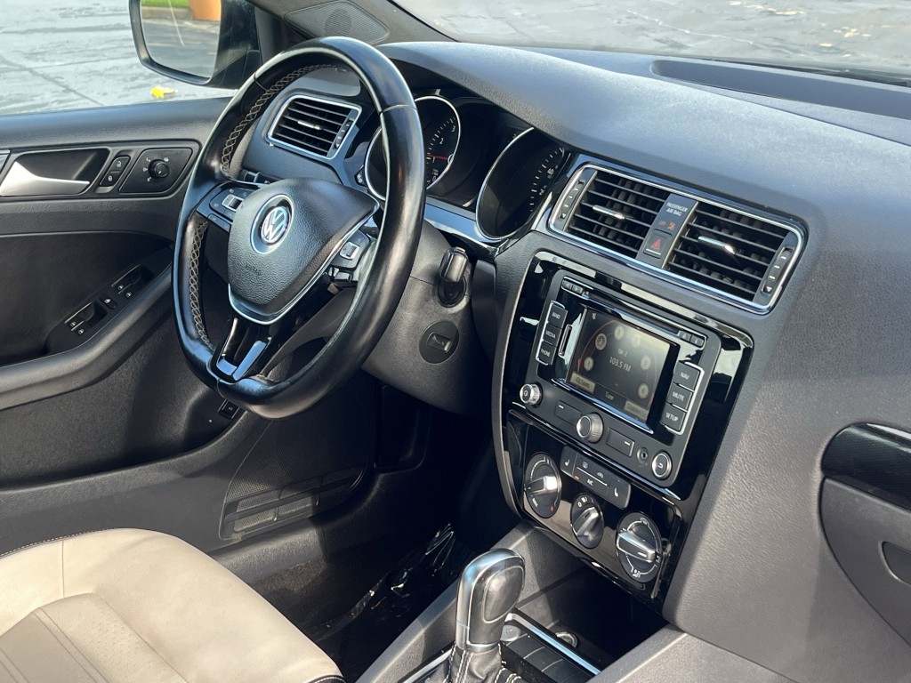 2015 Volkswagen Jetta Image 15
