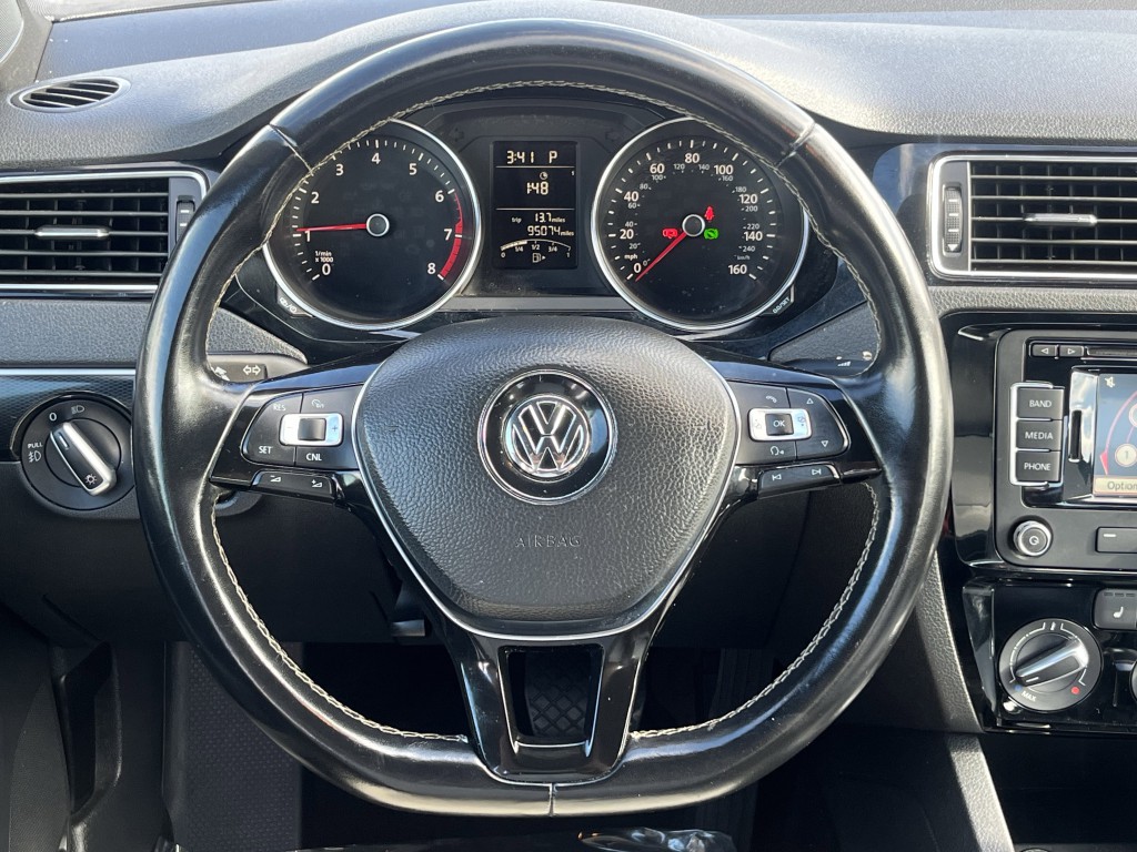 2015 Volkswagen Jetta Image 17
