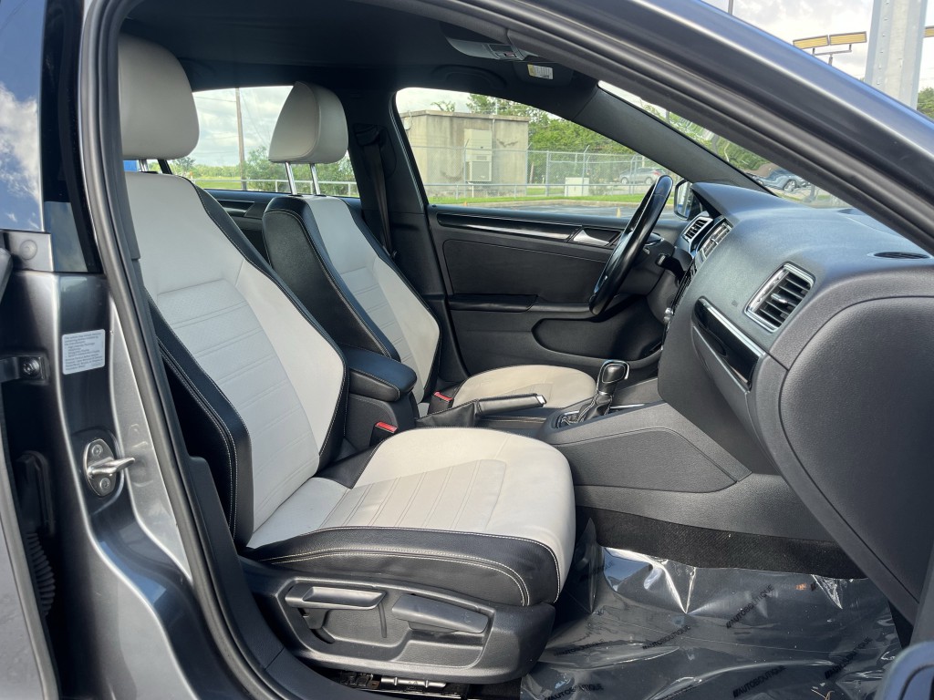 2015 Volkswagen Jetta Image 27