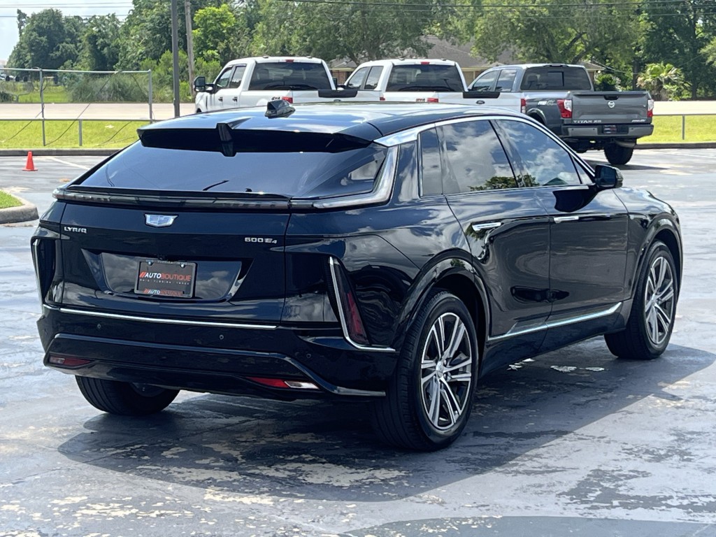 2024 Cadillac Lyriq Image 9