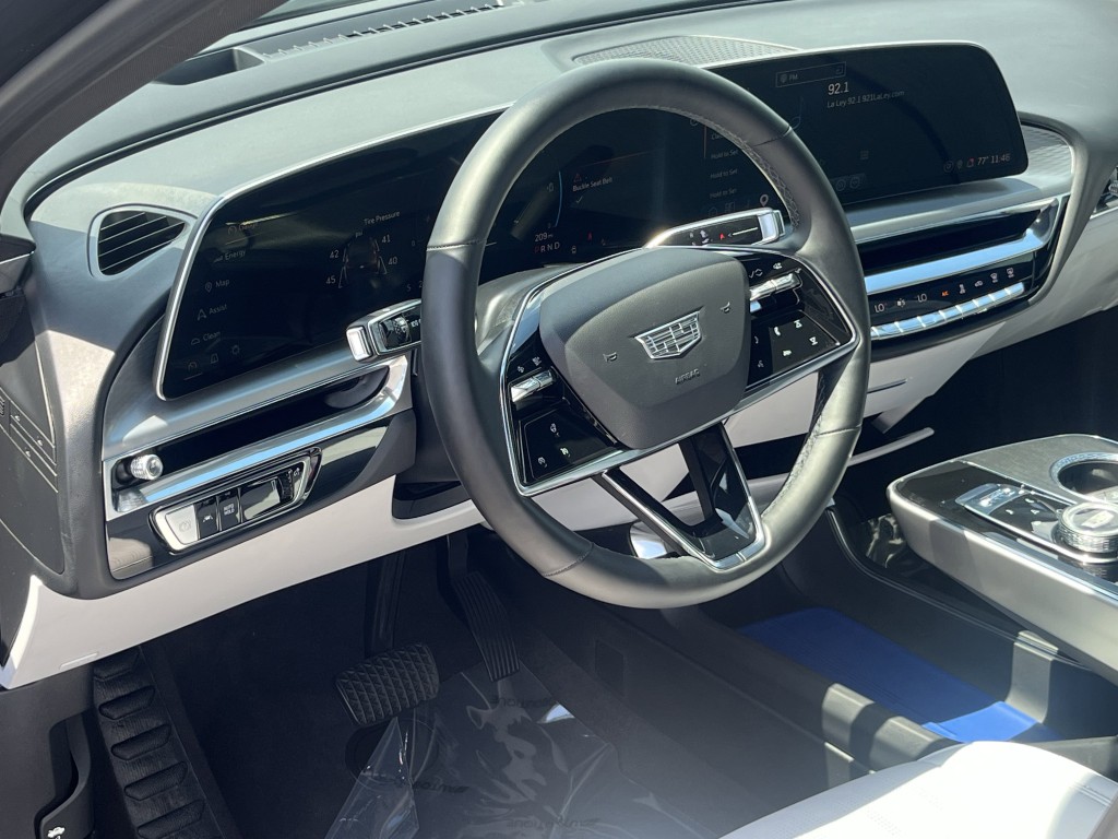 2024 Cadillac Lyriq Image 15