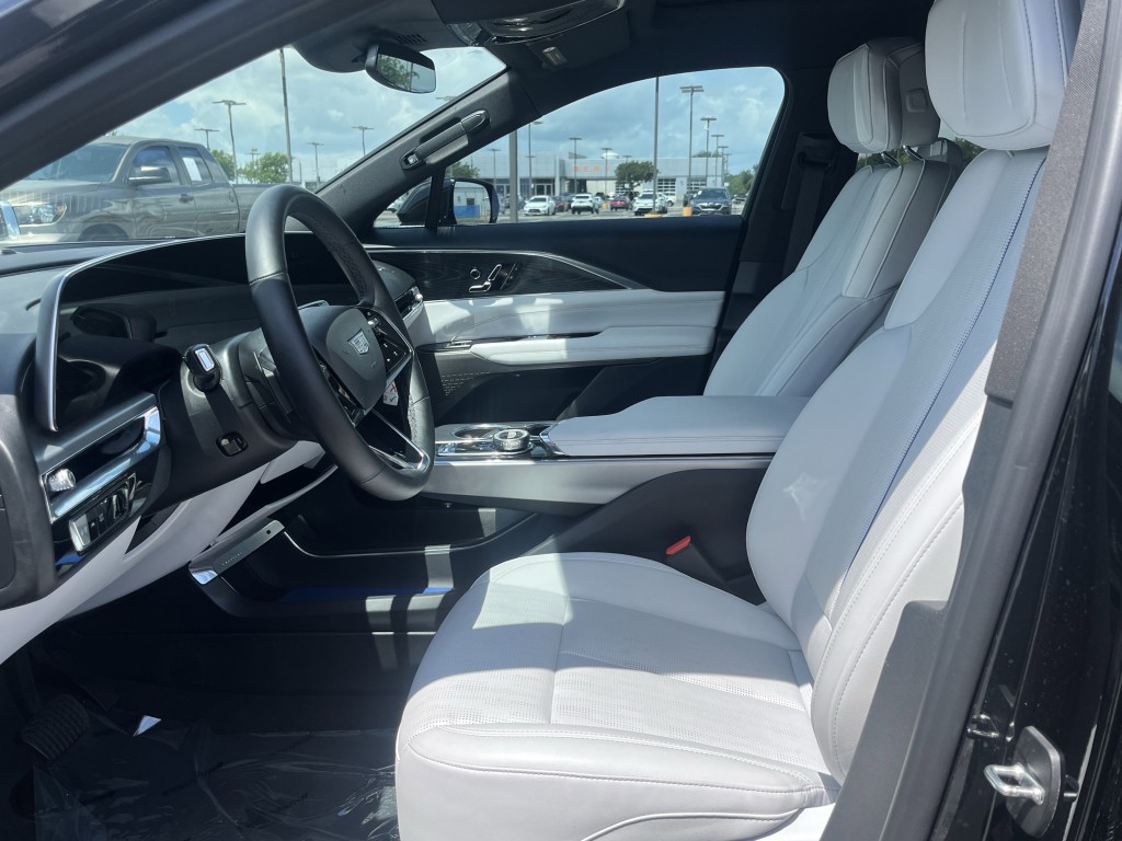 2024 Cadillac Lyriq Image 28
