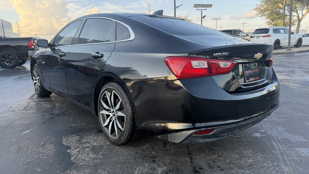 2017 Chevrolet Malibu Image 10