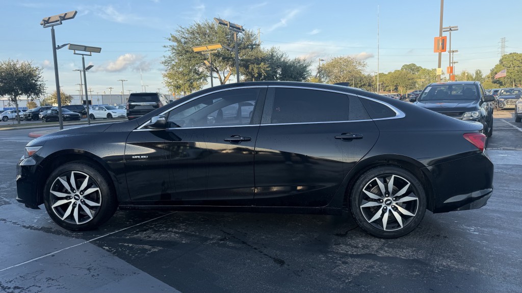 2017 Chevrolet Malibu Image 11