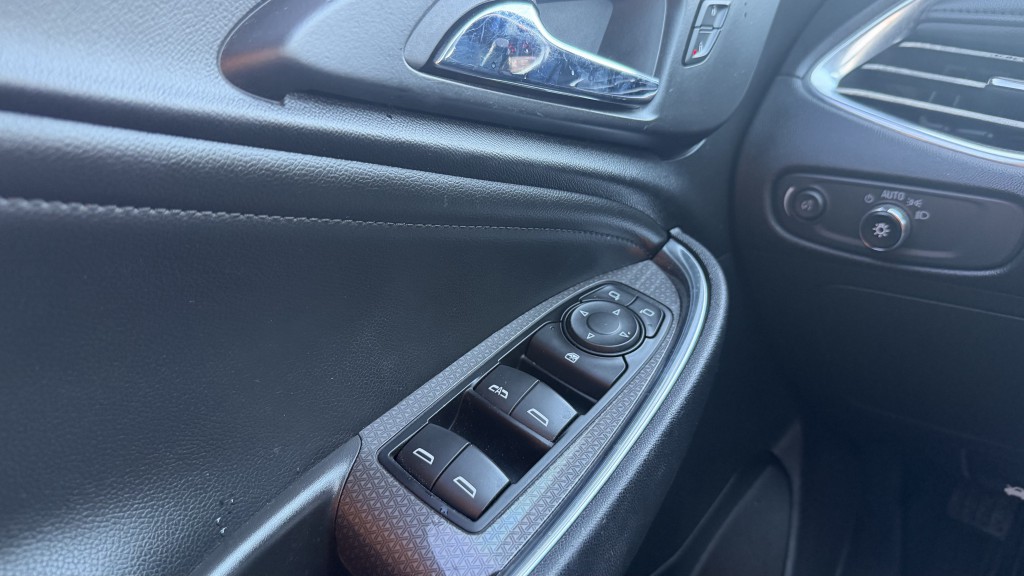 2017 Chevrolet Malibu Image 23