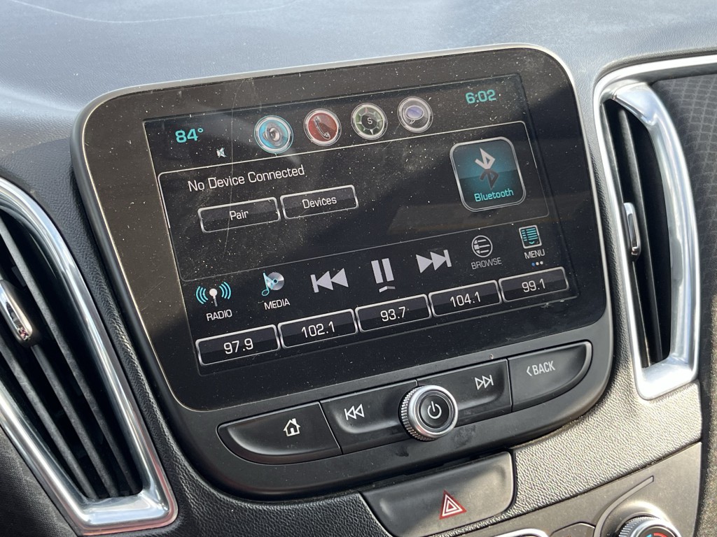 2018 Chevrolet Malibu Image 8