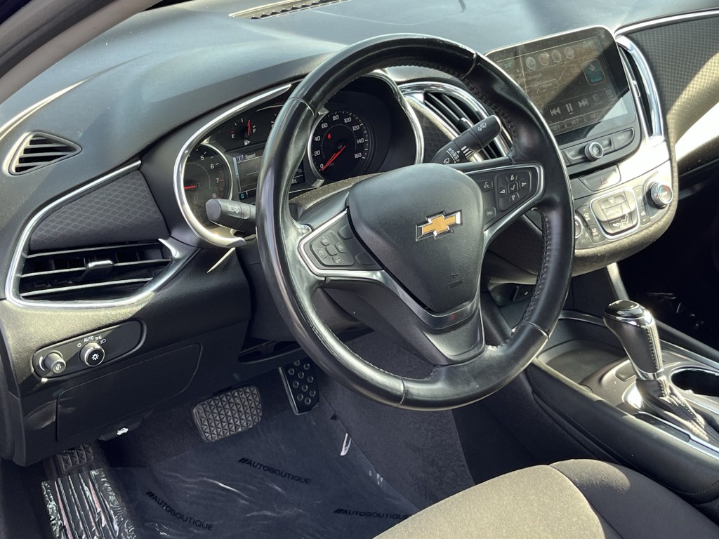 2018 Chevrolet Malibu Image 15