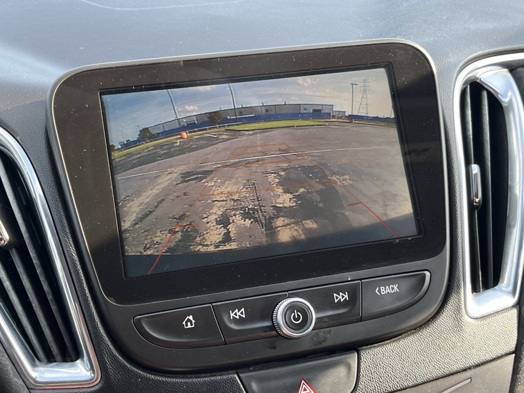 2018 Chevrolet Malibu Image 24