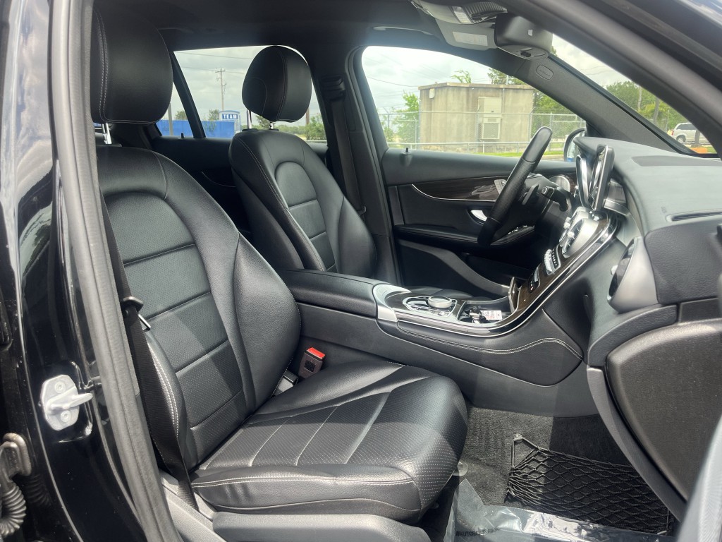 2018 Mercedes-Benz GLC-Class Image 29