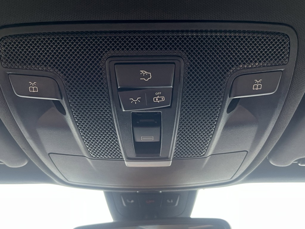 2019 Mercedes-Benz CLA-Class Image 23