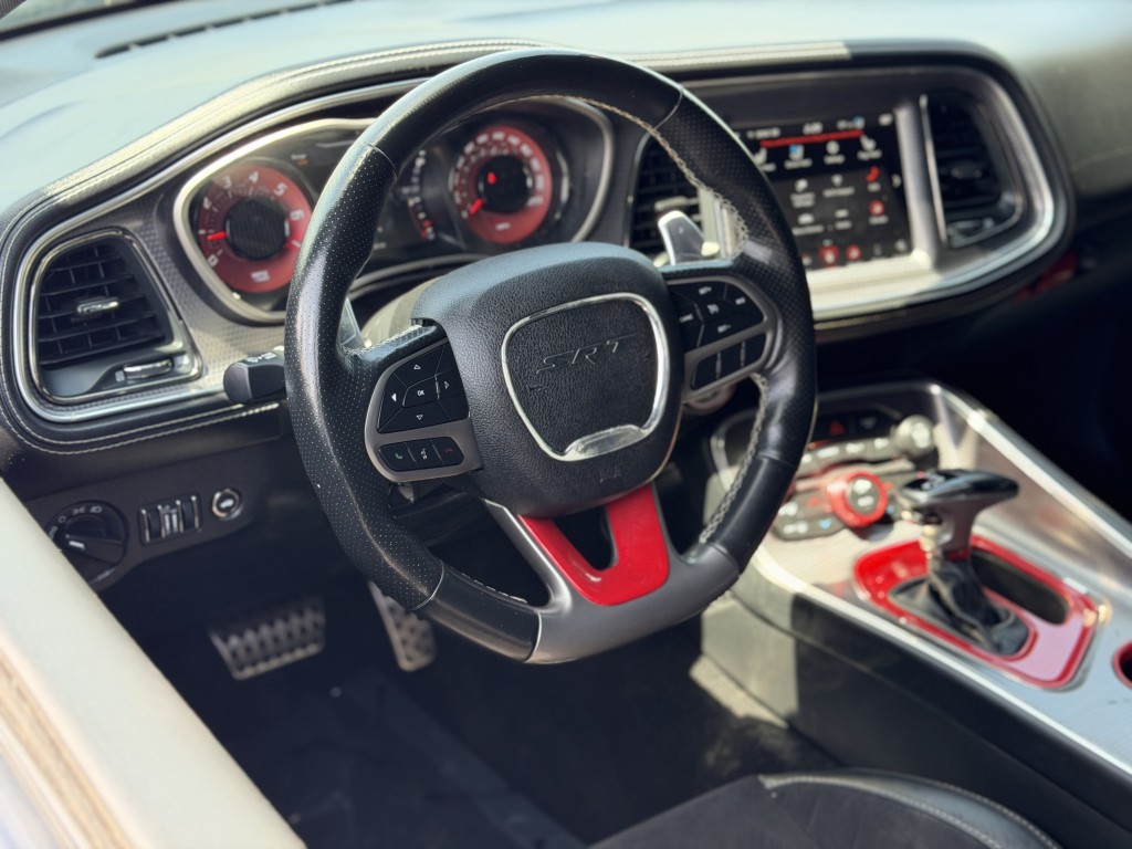 2022 Dodge Challenger Image 16