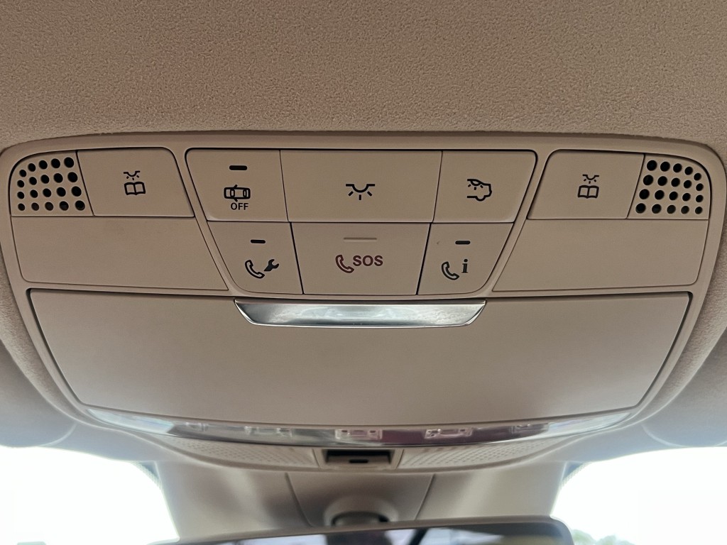 2018 Mercedes-Benz E-Class Image 24