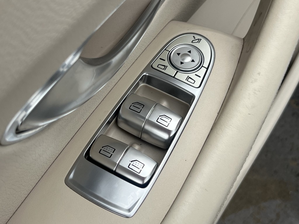 2018 Mercedes-Benz E-Class Image 26