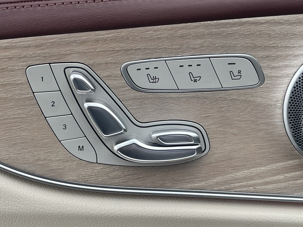 2018 Mercedes-Benz E-Class Image 27