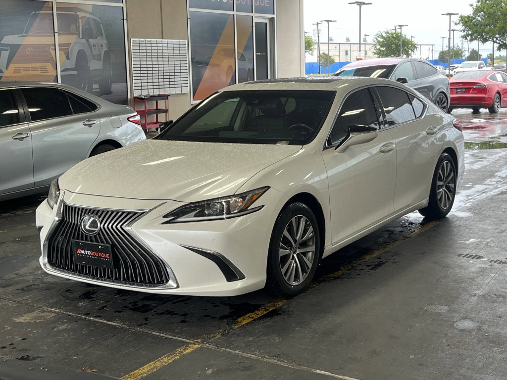 2021 Lexus ES Image 5