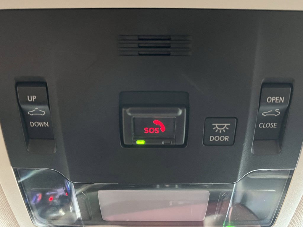 2021 Lexus ES Image 24