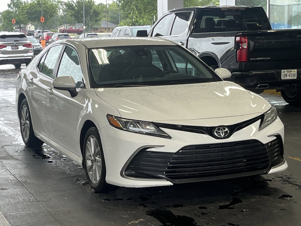 2022 Toyota Camry Image 3