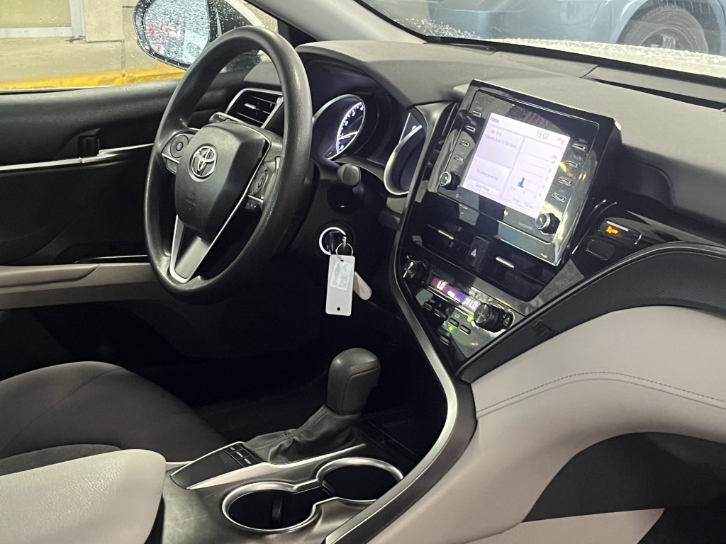 2022 Toyota Camry Image 15