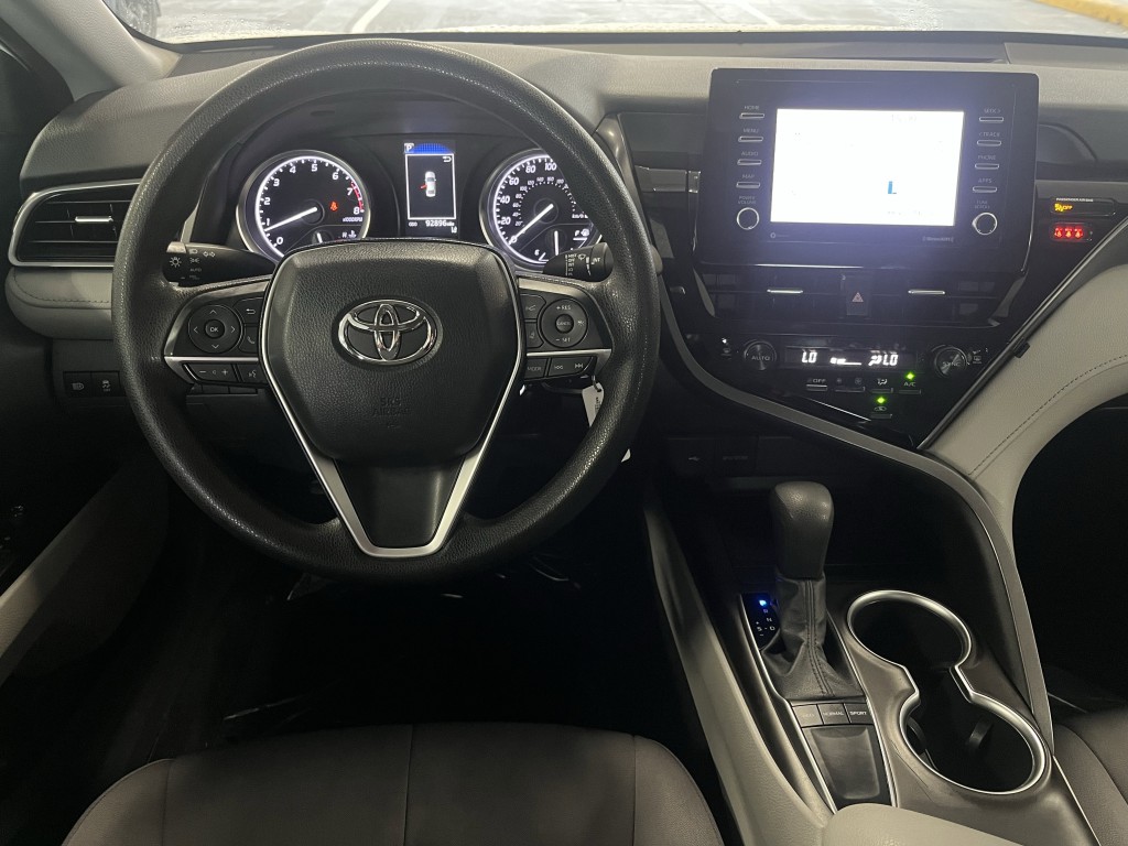 2022 Toyota Camry Image 16