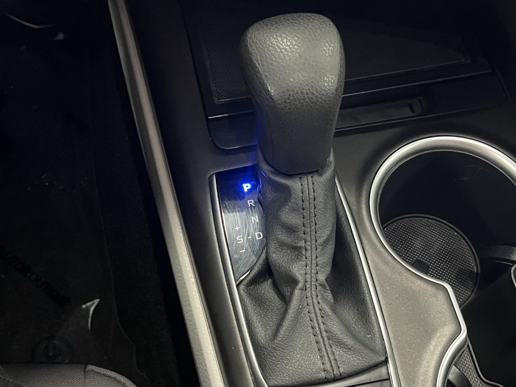 2022 Toyota Camry Image 21