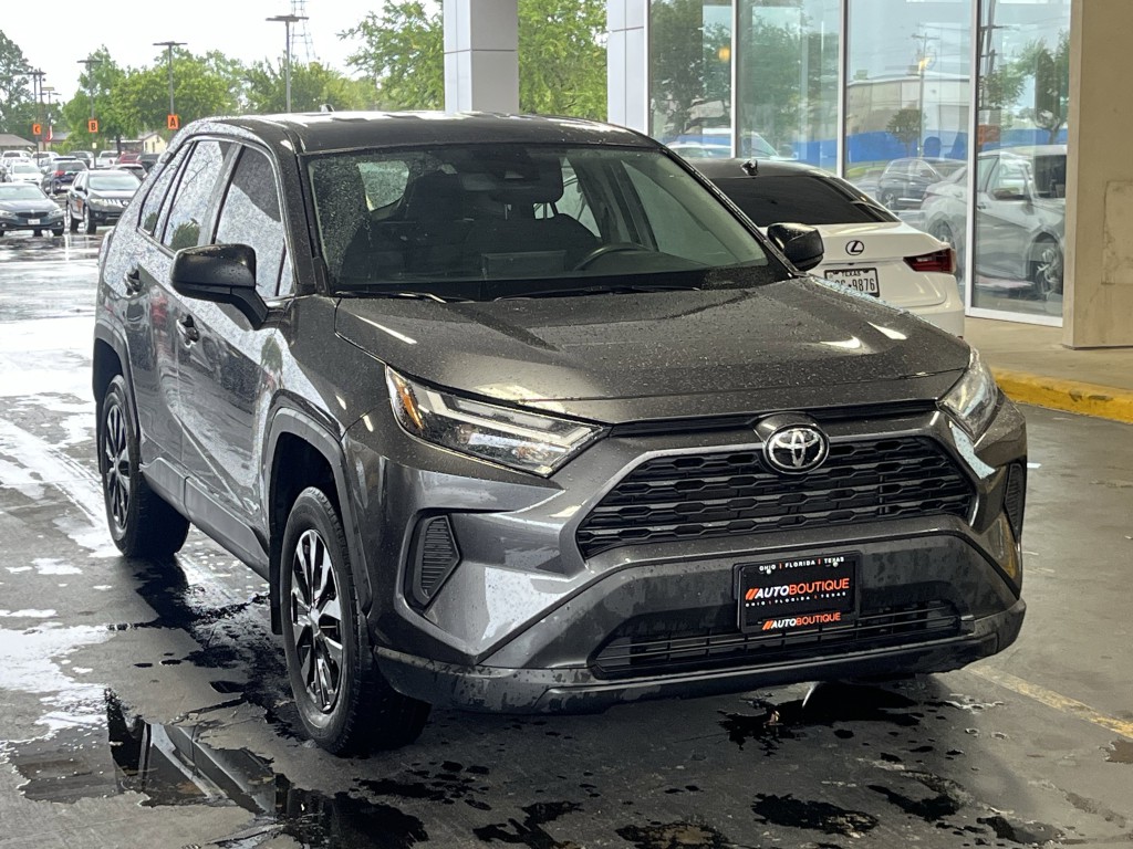 2023 Toyota Rav4 Image 3