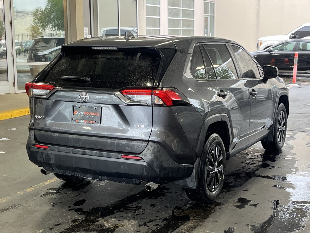 2023 Toyota Rav4 Image 8