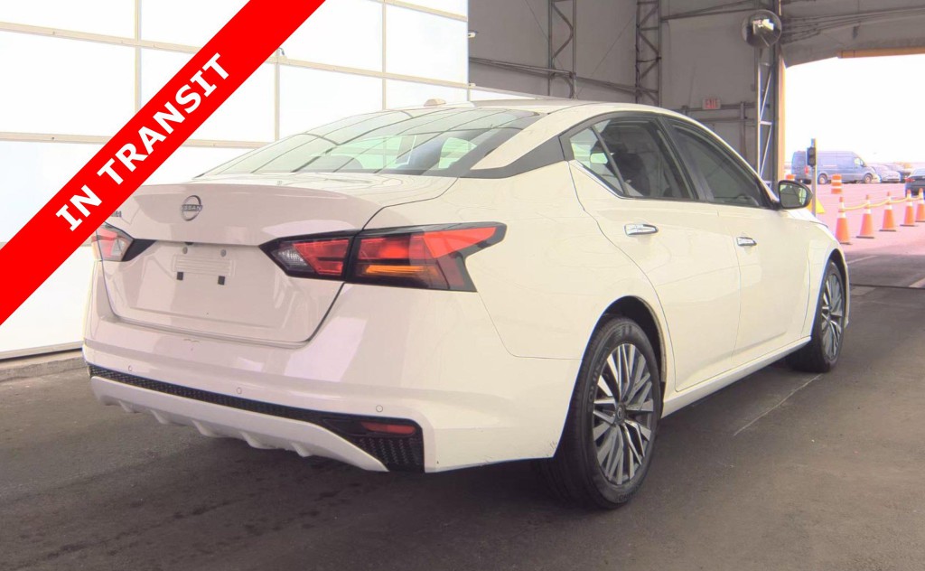 2025 Nissan Altima Image 6