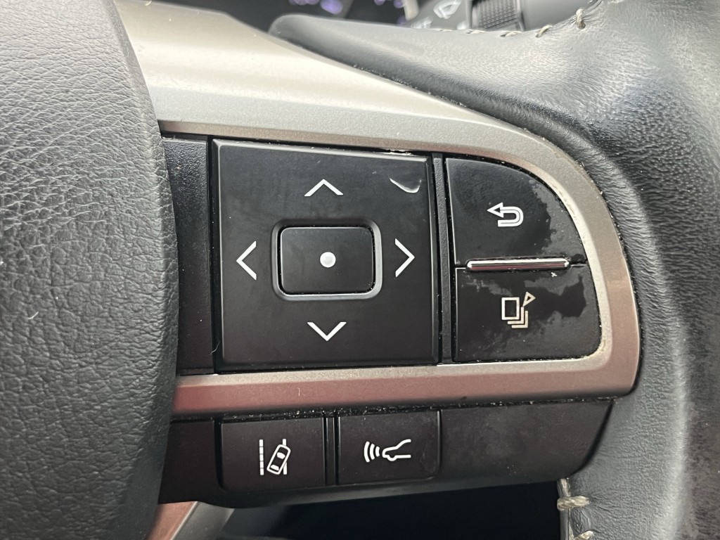 2018 Lexus ES Image 17