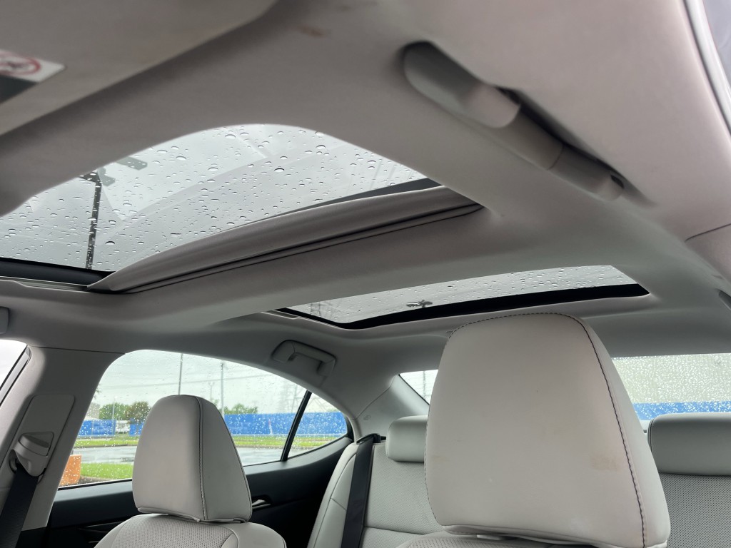 2018 Lexus ES Image 29