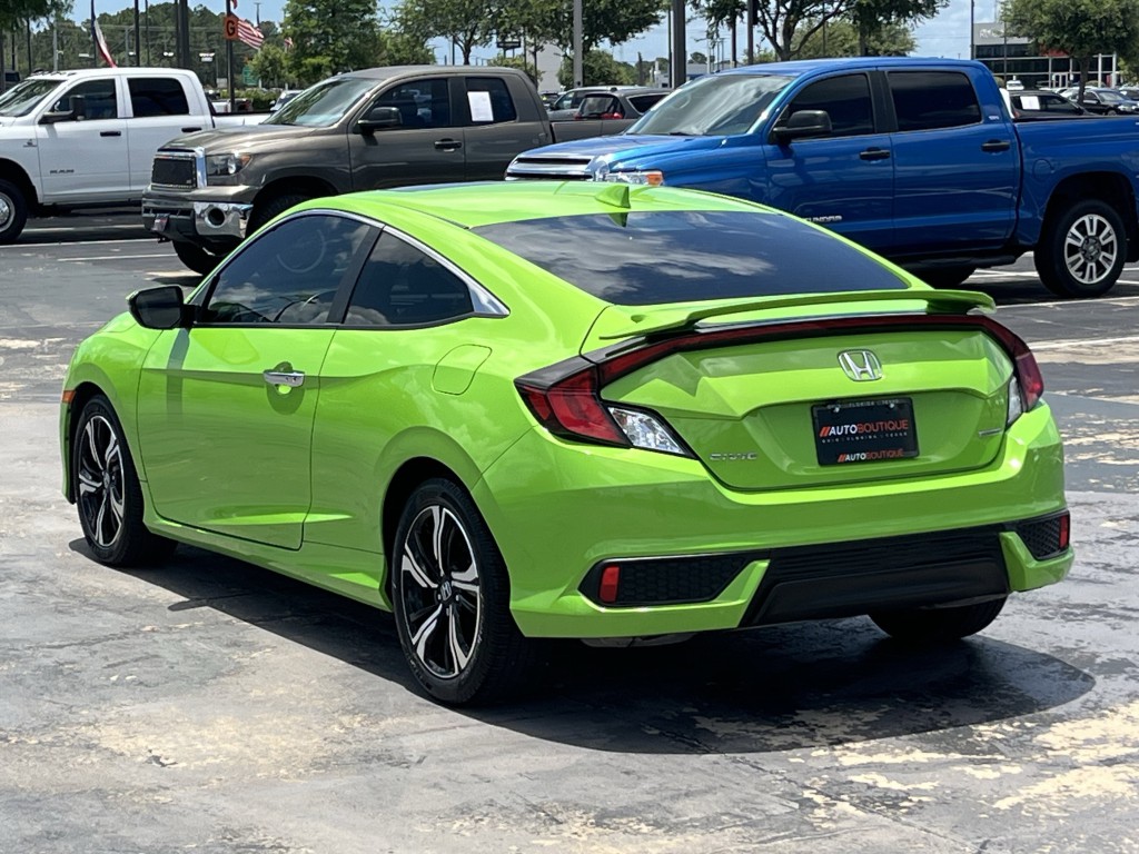 2017 Honda Civic Image 9
