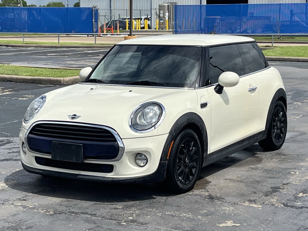 2018 MINI Cooper Image 5