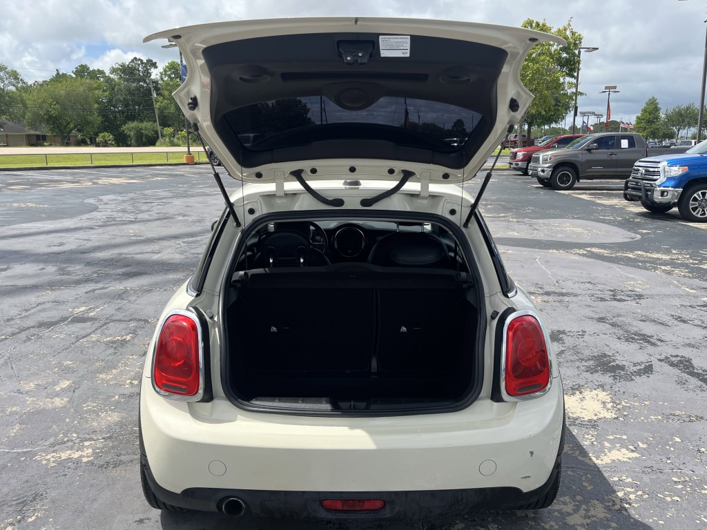 2018 MINI Cooper Image 9