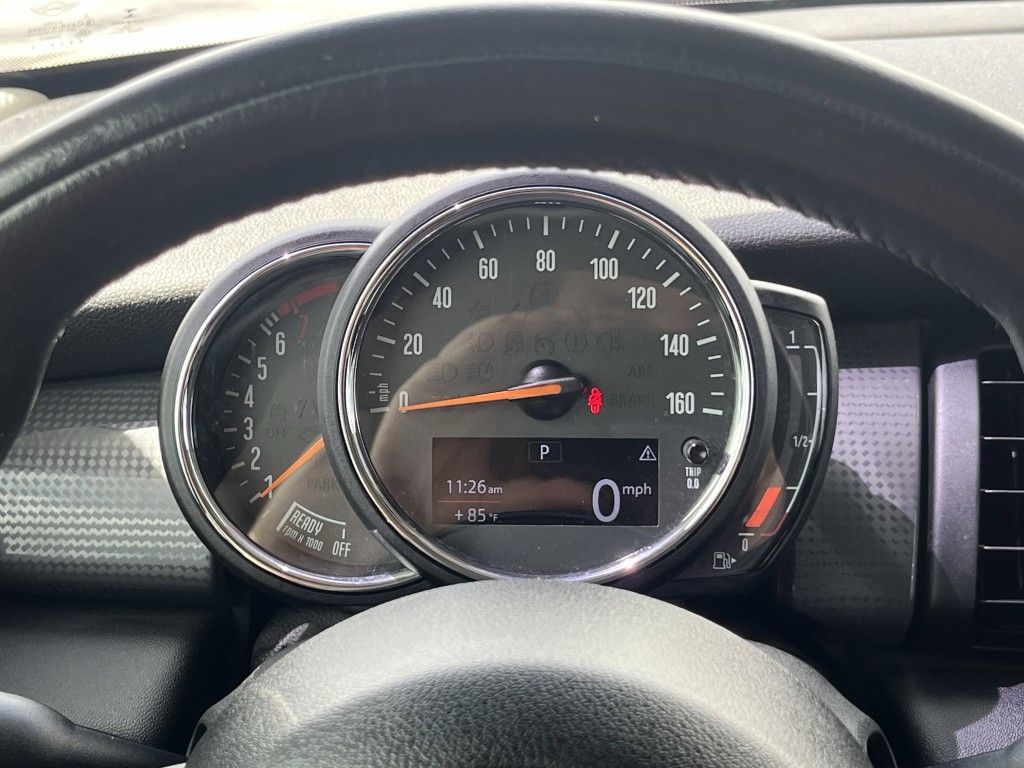 2018 MINI Cooper Image 17