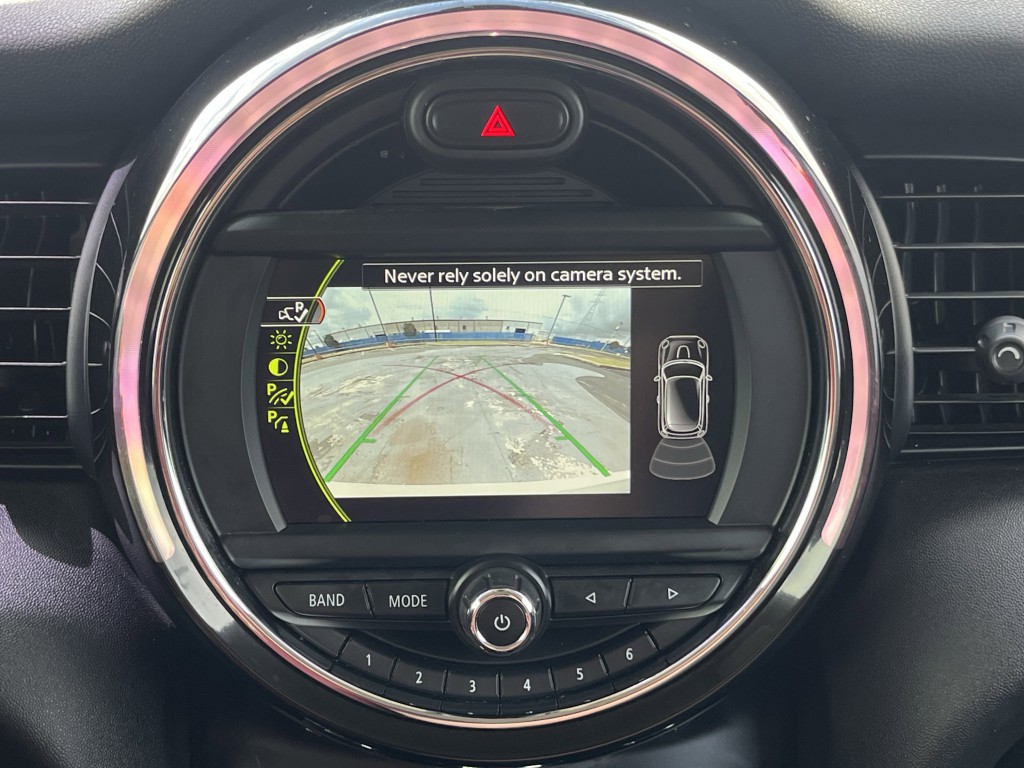 2018 MINI Cooper Image 20