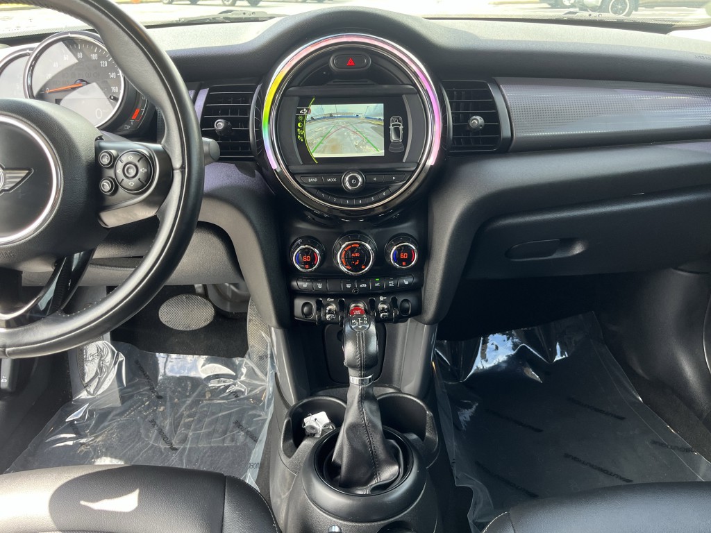 2018 MINI Cooper Image 22