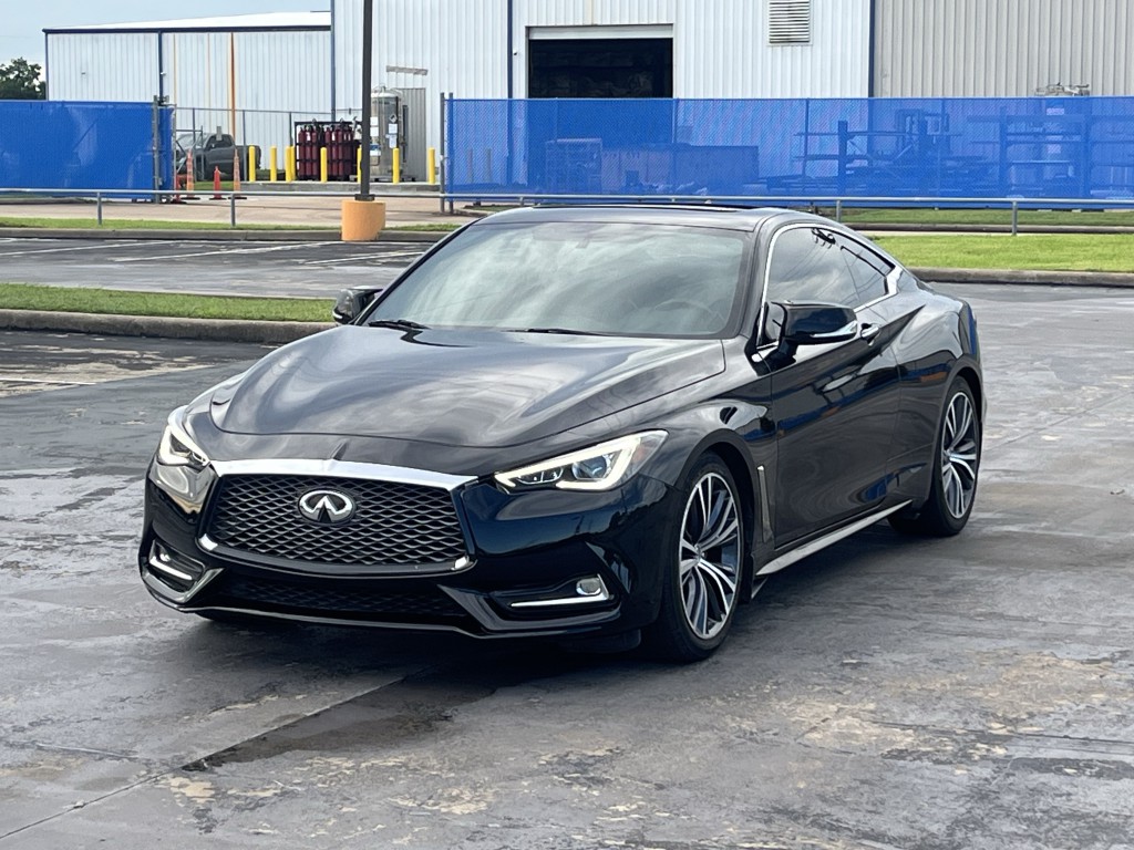 2018 INFINITI Q60 Image 3