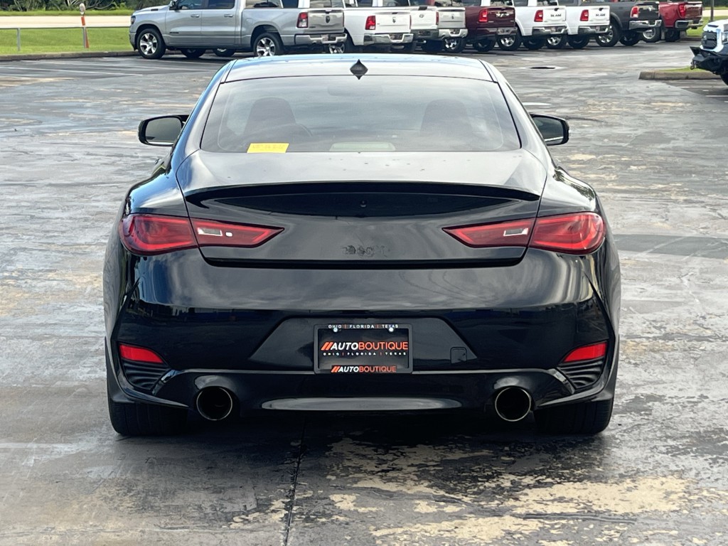 2018 INFINITI Q60 Image 10