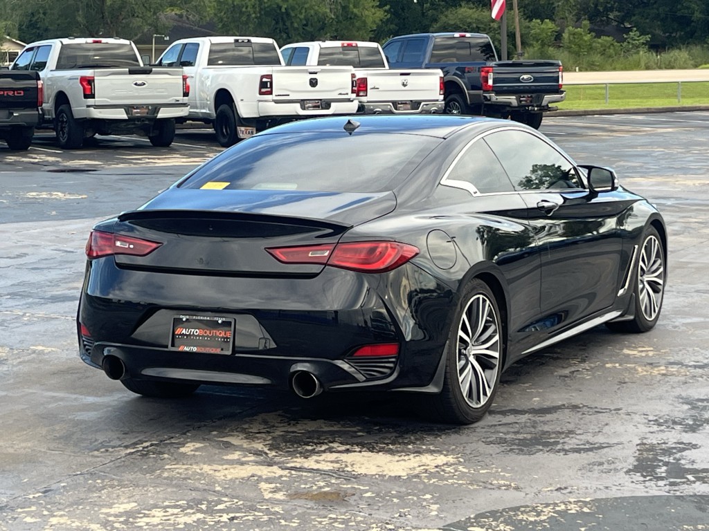 2018 INFINITI Q60 Image 11