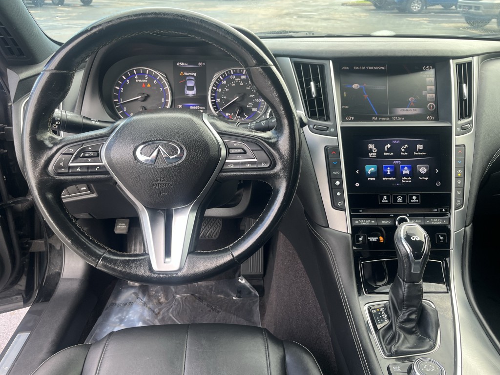 2018 INFINITI Q60 Image 17
