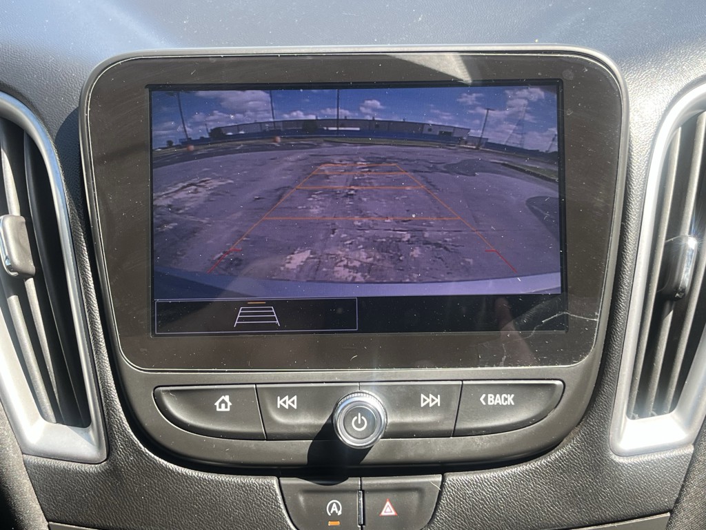 2022 Chevrolet Malibu Image 21