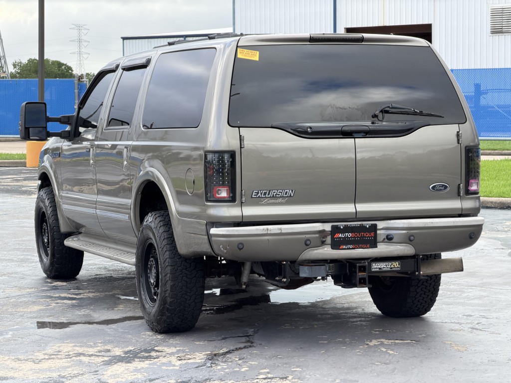 2004 Ford Excursion Image 9