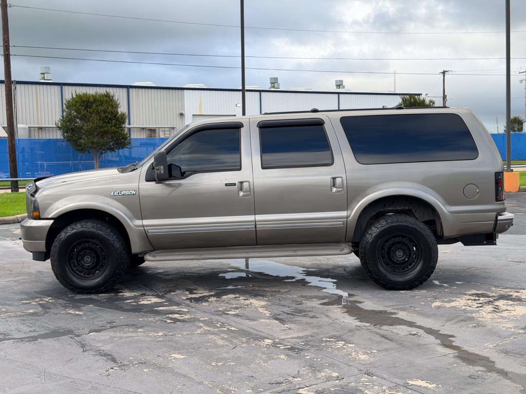 2004 Ford Excursion Image 11