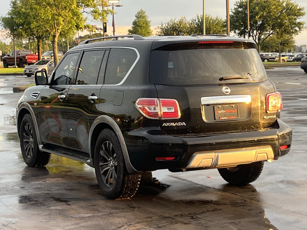 2017 Nissan Armada Image 8
