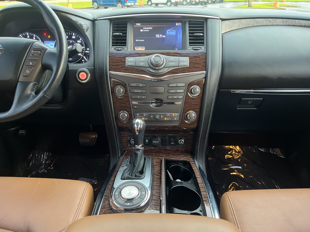 2017 Nissan Armada Image 25
