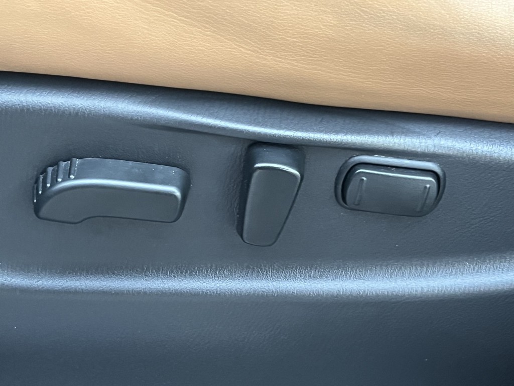 2017 Nissan Armada Image 27