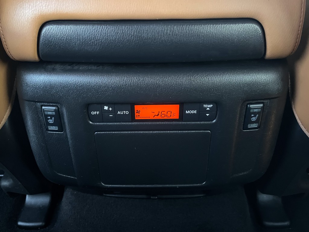 2017 Nissan Armada Image 28